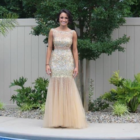 Prom gown - Picture 3 of 3